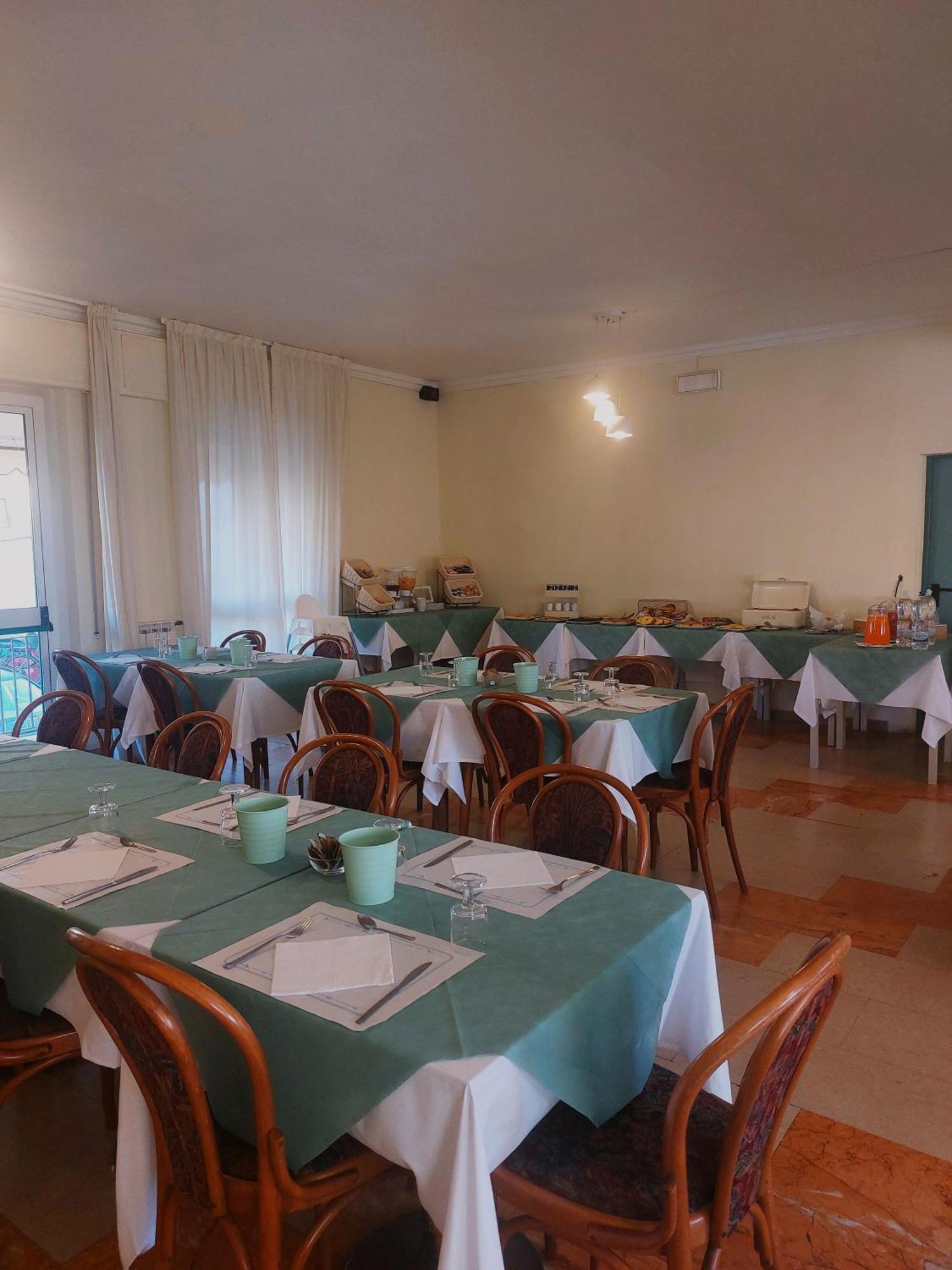 Hotel Laurin Lido di Camaiore Esterno foto